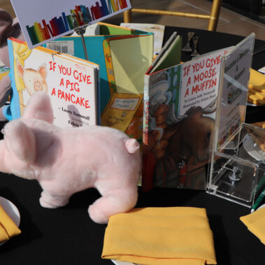 Author Laura Joffe Numeroff center piece decoration
